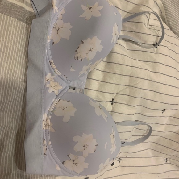 Vince Camuto Wireless 36C bra - Picture 1 of 5
